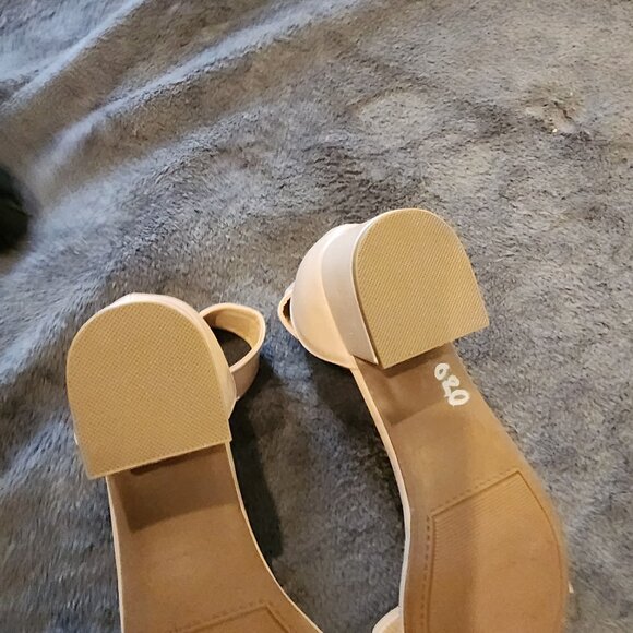 Sugar ‘Mattie II’ Ankle Strap 2" Block Heel – Champagne/Nude – Size 9M (NEW) - Picture 3 of 5